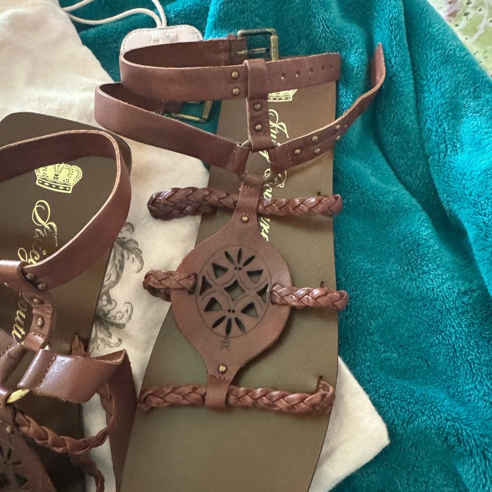 JUICY COUTURE Brown Strappy Sandals with Cutout Design